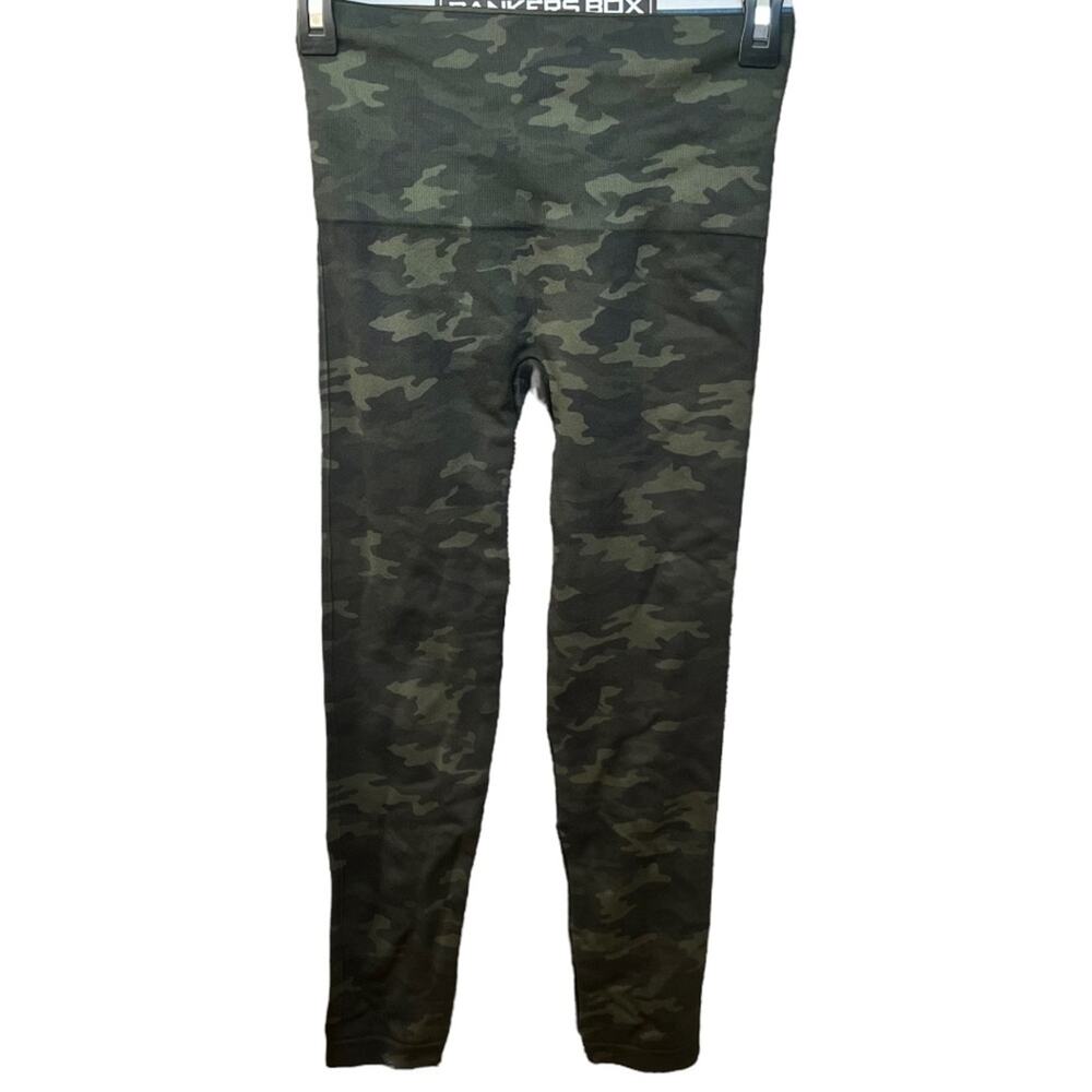 Spanx Look At Me Now Seamless Camo Leggings Size M - Picture 4 of 15